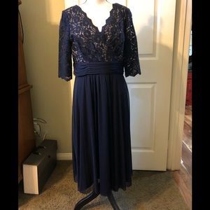 Jessica Howard New Dressy Navy dress.